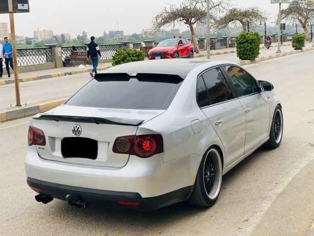 volkswagen-jetta-big-2