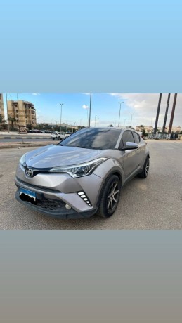 toyota-chr-2019-big-0