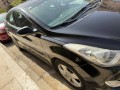 hyundai-elantra-small-2