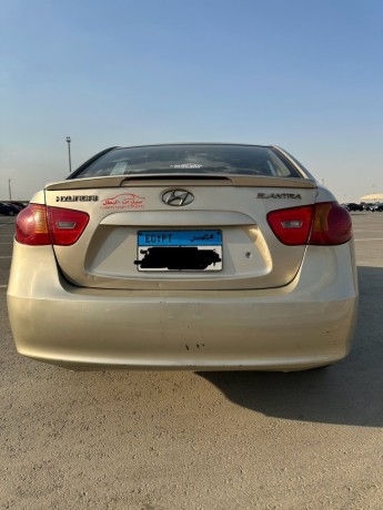 hyundai-elantra-big-5