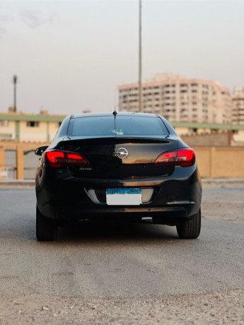 opel-astra-2016-big-3