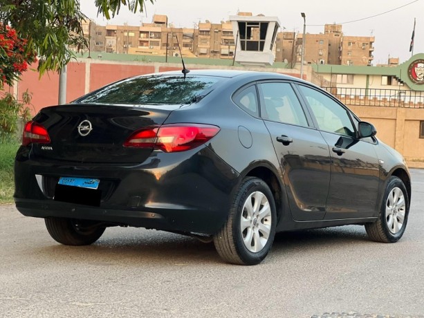 opel-astra-2016-big-2