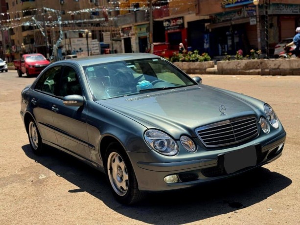 mercedes-e200-big-1