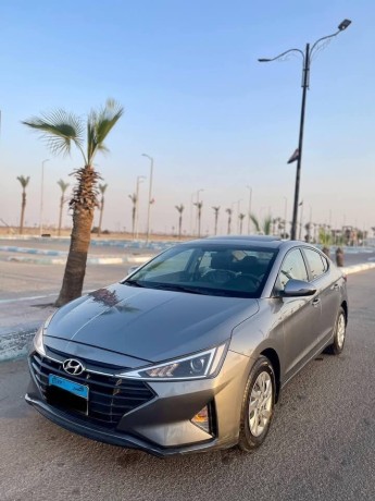 hyundai-elantra-ad-big-2