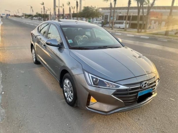 hyundai-elantra-ad-big-1
