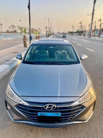 hyundai-elantra-ad-big-0