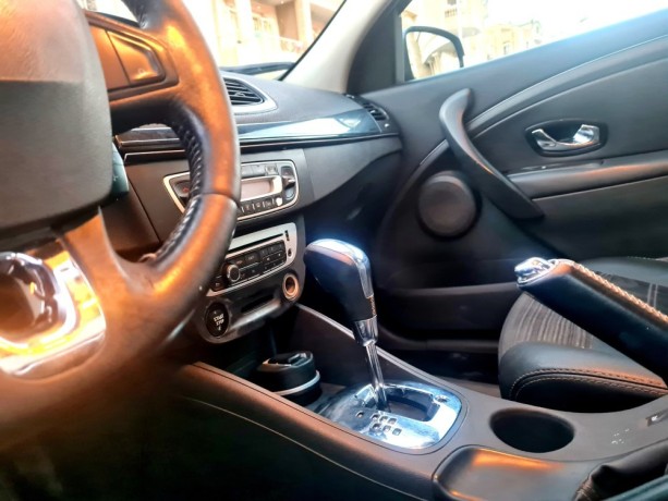 renault-fluence-big-5