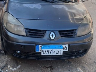 renault-scenic-2005